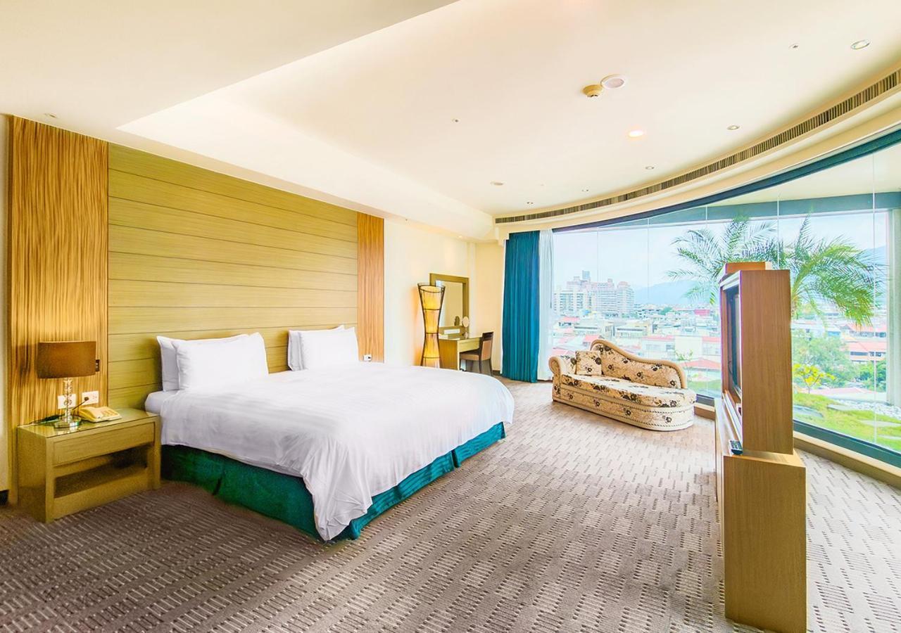 Cheng Wan Grand Hotel Puli Bagian luar foto